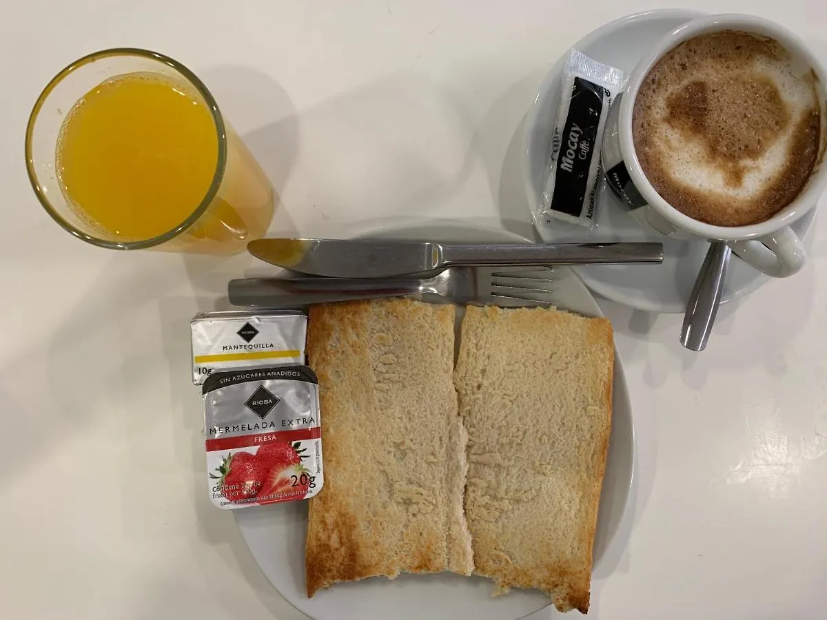 ホテル ペンション ボウリング イルン